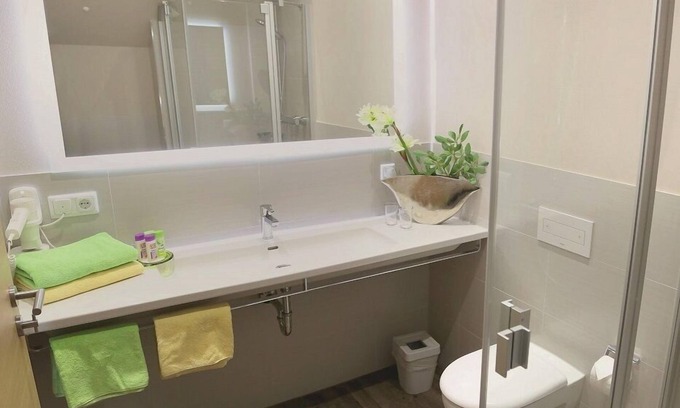 Altdorf Apartment | Modernly furnished, air-conditioned Superior apartment for up to three people
