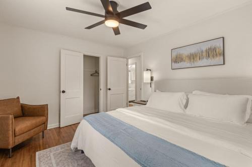 Turner Park House | ModernNest-KS Bed and Fire Pit