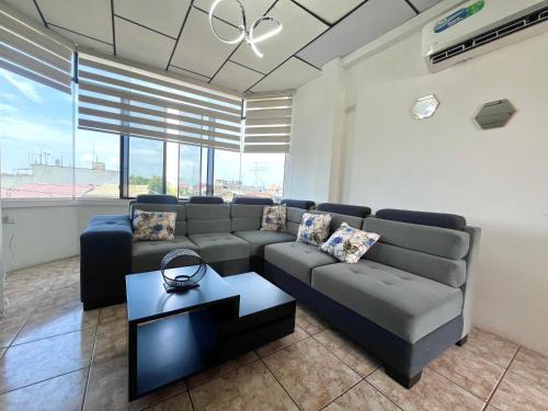 Machala Apartment | Moderno, grande, amplia vista, parqueo