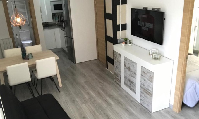 La Magdalena Apartment | MODERNO NUEVO Luminoso WI-FI PLAZA DEL PILAR 2