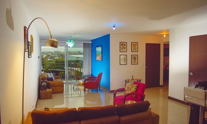 Cristo Rey Condo | moderno VISTAS DEL VOLCÁN POÁS ALAJUELA seguro condominio completo piscina