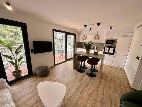 Puerto de Soller Apartment | Moderno y acogedor apartamento con terraza “ Llebeig”
