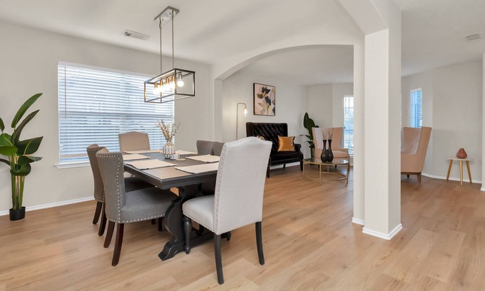 Spring House | ModerNova - stay in comfort & style - a perfect getaway