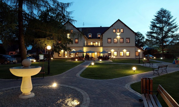 Gliwice Hotel | Modrzewiowy Dwor