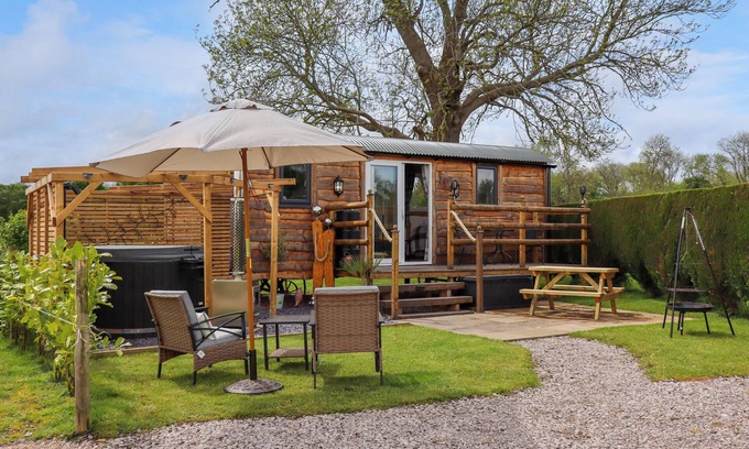 Denbigh Cottage | MOEL Y PARC, romantic, luxury holiday cottage in Denbigh