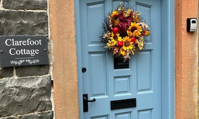 Moffat Cottage | Moffat - cosy 2-bedroom cottage 5 minute's walk from the bustling town centre