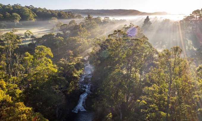 Ebor Cottage | Moffat Falls Cottage overlooks stunning waterfalls and mountain views
