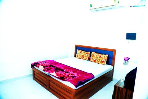 Vrindavan House | Mohit Guest IN