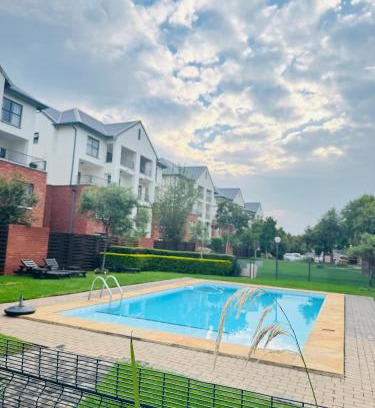 Greater Johannesburg Metropolitan Area Apartment | MOJ INVESTMENT 2 BEDROOM Apartment