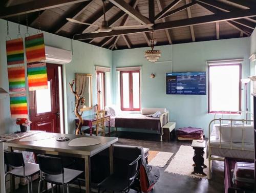 Fanari House | Mojo Art House