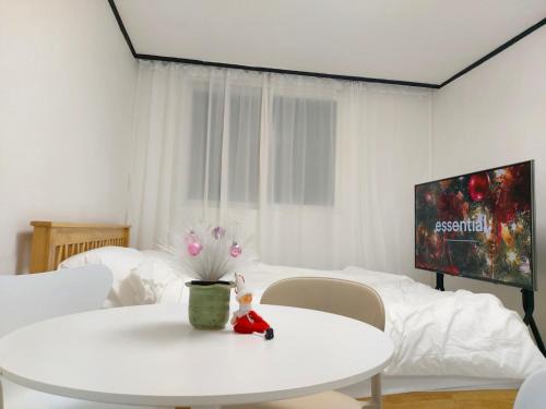 Sinjeong-dong Apartment | Mokdong Stay