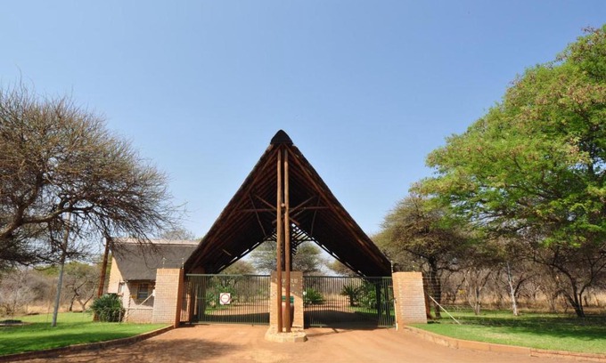 Madibeng Cabin | Mokuru Private Nature Reserve