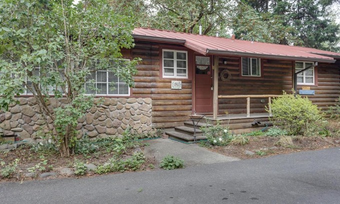 Molalla House | Molalla River Cottage