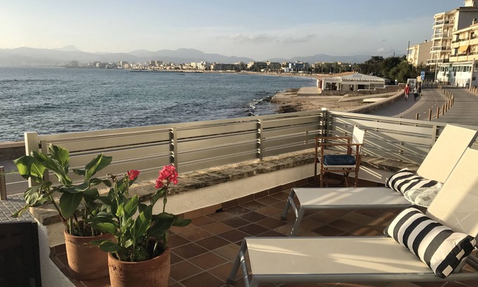 Palma de Mallorca Villa | Molinar-Portixol. El lugar perfecto para trasladar tu oficina delante del mar!