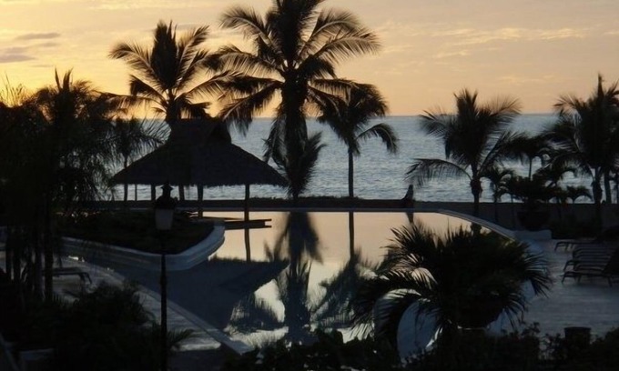 Emiliano Zapata Condo | Molino de Agua BEST in PV, amazing location. best pool! Walk EVERYWHERE