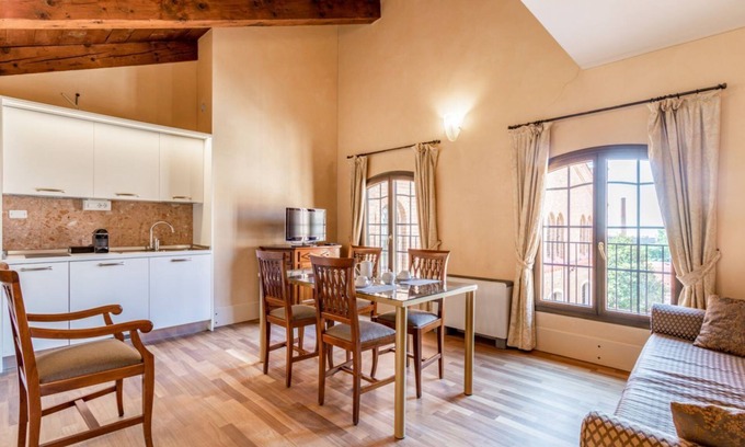 Molina Apartment | Molino Stucky Residence Mascareta Suite