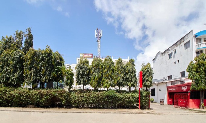 Ras Makamaiwe Hotel | Mombasa Railway Gardens Hotel