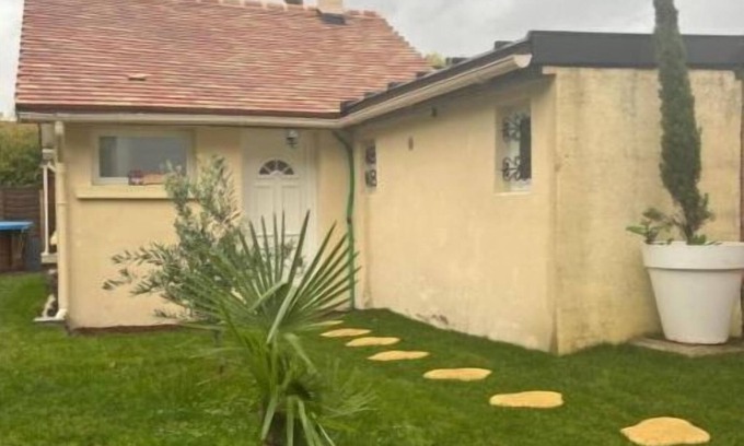 Villemoisson-sur-Orge House | Moment Hors du Temps