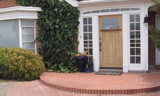 Sewell Bed & Breakfast | Mon Ami Bed and Breakfast
