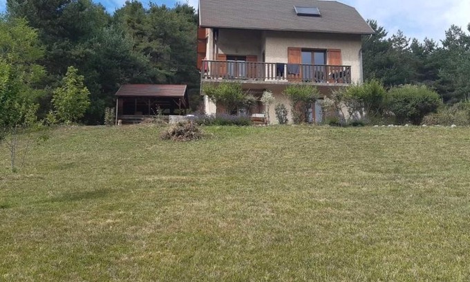 Seyne House | Mon ecrin de nature rez de jardin
