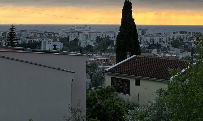 Burtaisi Apartment | Mona Apart