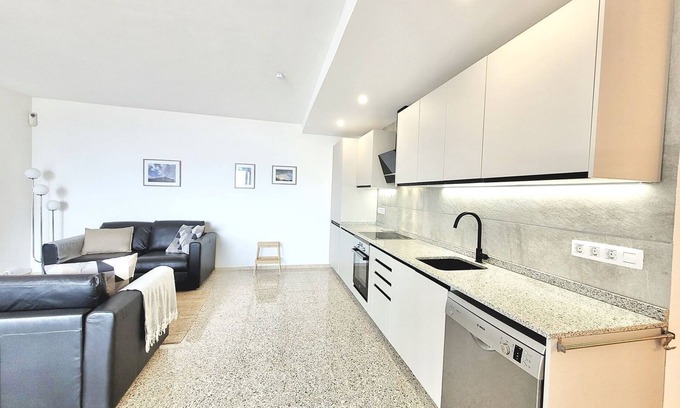 La Corujera Apartment | Monarch Butterfly II by TOR