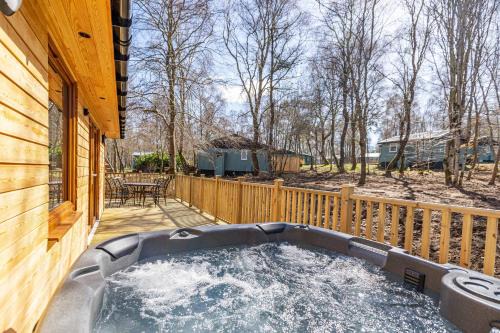 Lewiston House | Monarch Lodge 13 with Hot Tub
