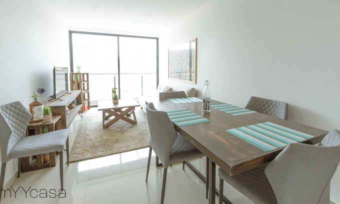 Benito Juarez Apartment | Mondern 2 BR Apt with Balcony, Parking & Kitchen