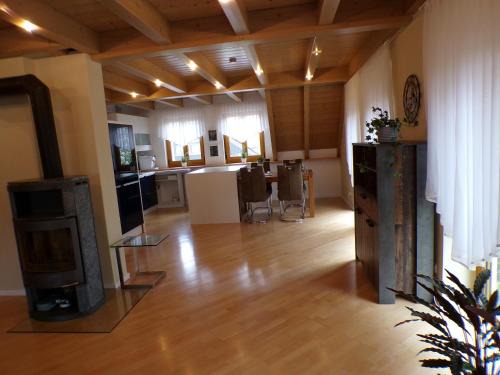 Wilhermsdorf Apartment | Mondfänger Ferienwohnung , Nähe Playmobil Funpark und Messezentrum