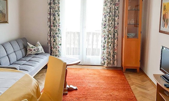 Tiefgraben Apartment | Mondseeblick - Balcony - House GUEST BUILDER (Fam. STALL INGER)