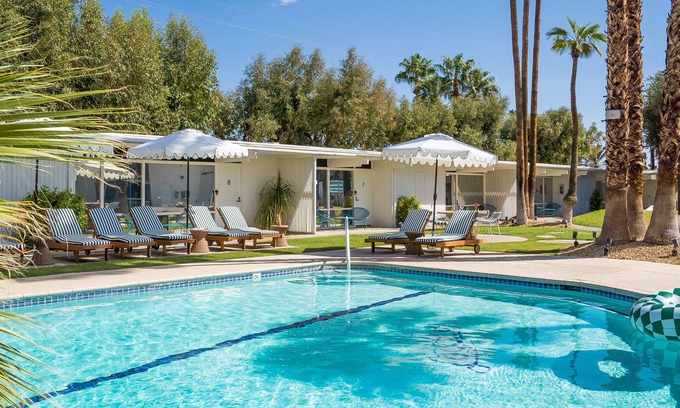 Desert Park Estates Hotel | Monkey Tree Hotel 10 by AvantStay | Stylish Hotel in Palm Springs w/Pool!