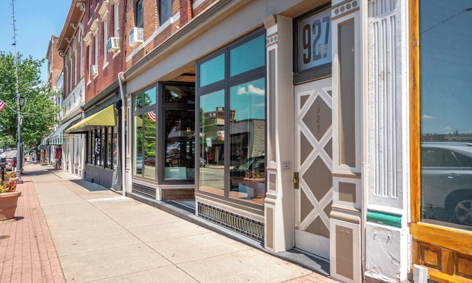 Newport Condo | Monmouth Loft 1