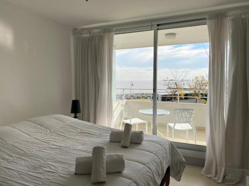 Real de San Carlos Apartment | Mono Balcón Vista al Río Nª 208, Colonia del Sacramento