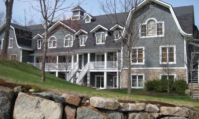 Mont-Tremblant Condo | Mont Tremblant One Bedroom Resort Condo - Les Manoirs - Certified CITQ # 295738