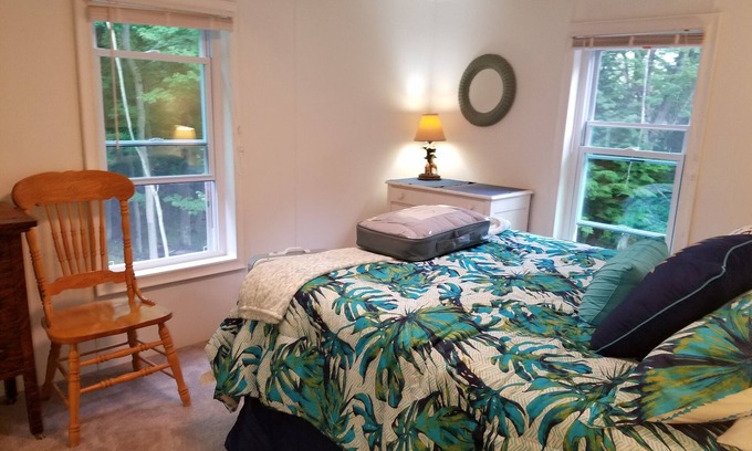 Montague House | MONTAGUE! FLOWER CREEK GUEST HOUSE <1 MI TO LAKE MICHIGAN! & FLOWER CREEK DUNES