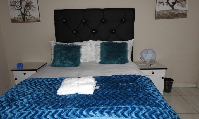 Sinoville Bed & Breakfast | Montana Guest House