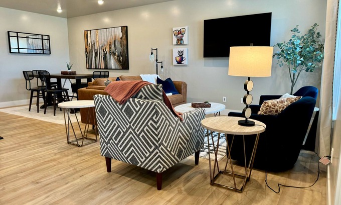 Orchard Homes House | Montana Modern Luxury Townhome - 3 bedroom - Quiet - Convenient