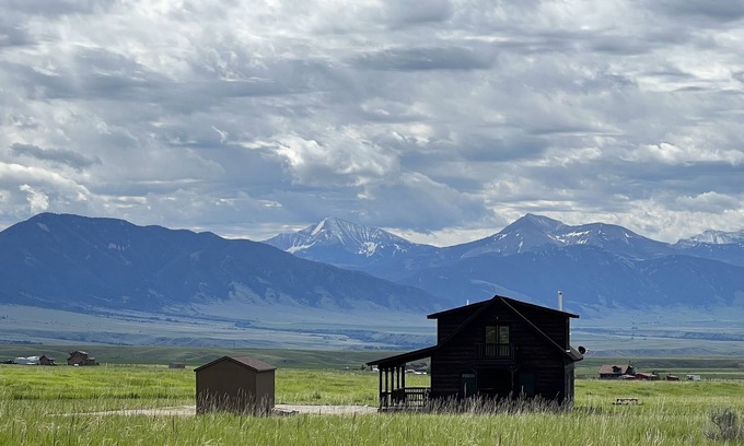 McAllister House | Montana Prairie Cabin