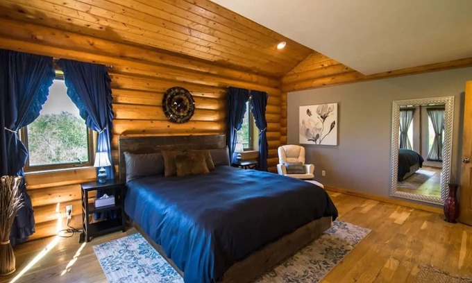 Red Lodge House | Montana Wildflower Lodge~sleeps 10