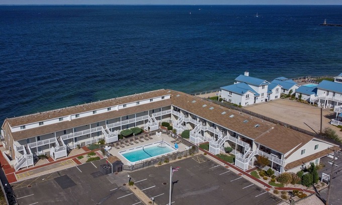Culloden Shores Condo | MONTAUK Condo ~ Stunning Sunsets & the Sea at your Doorstep