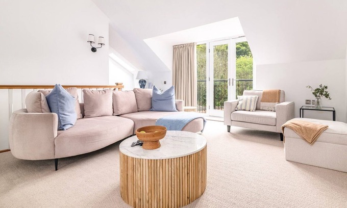 Sandsend House | Montauk, Sandsend Retreats at Saltmoore - Montauk