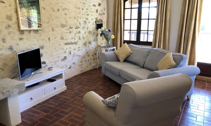 La Bastide-de-Bousignac Apartment | Montcabirol is set in a little piece of paradise within its very own hamlet