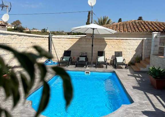 Almayate Bajo House | MONTE AZUL