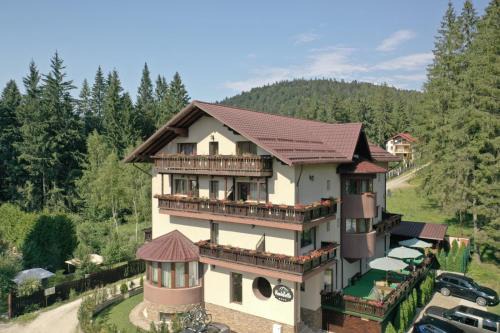 Predeal House | Montebello
