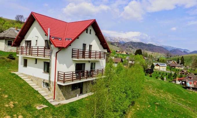Sirnea House | MonteCrai