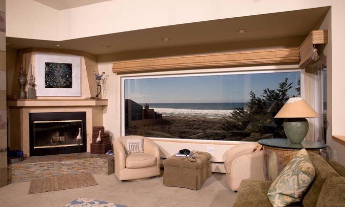 Castroville House | Monterey Dunes Beachfront.Beautiful views, Gorgeous home, come enjoy the beach!