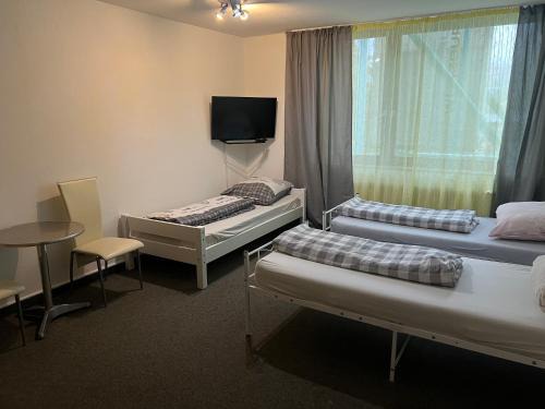 Gerbrunn Apartment | Monteurzimmer 3 Pers, Würzburg, Gerbrunn, Gemeinschaft Küche, Dusche, WC