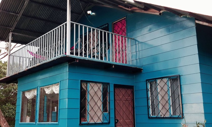 Santa Elena House | MONTEVERDE - Comfy, well-equipped House in woods with spectacular view!