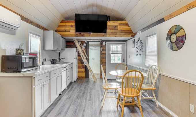 Montezuma Cabin | Montezuma Vacation Rental with Fire Pit Access!