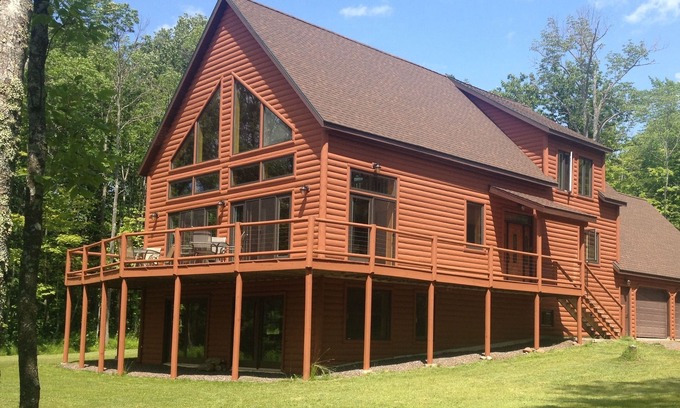 Marenisco House | Montgomery Bay Lodge On Lake Gogebic